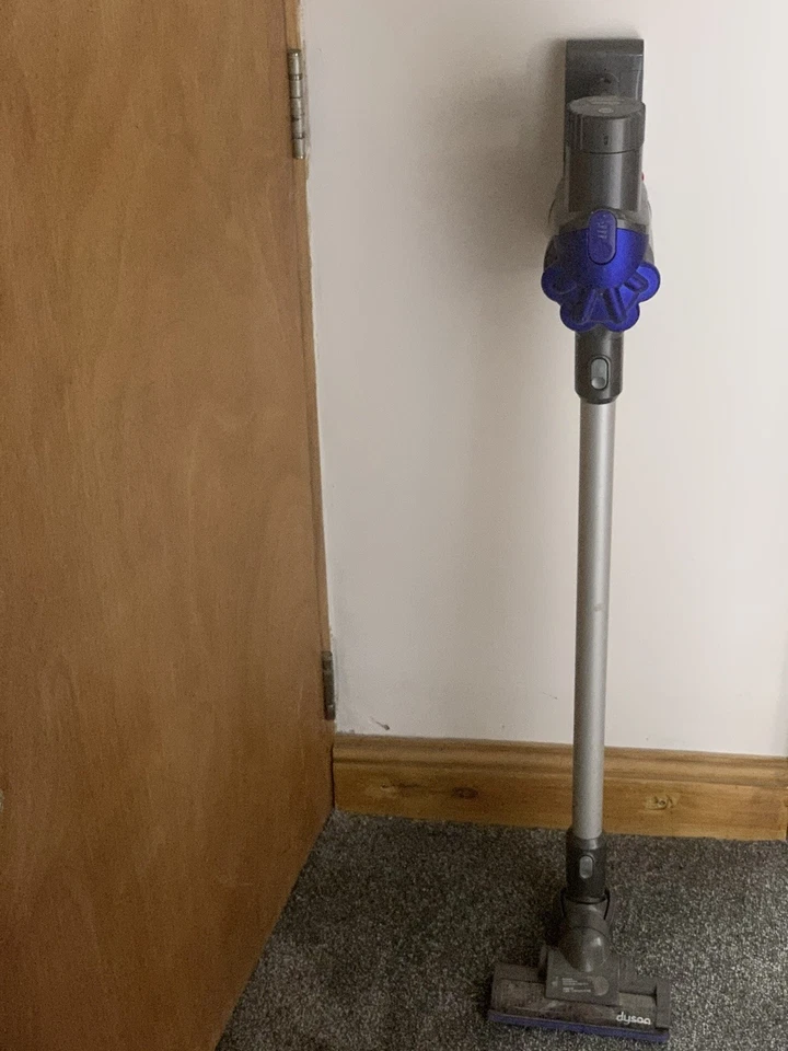 Dyson V10 Absolute Cordless Vacuum Cleaner SPARES and REPAIRS, photo 4 of 5
