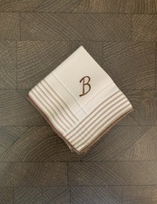 Taschentuch braun mit Buchstabe B in Stickerei Gr&ouml;&szlig;e ca. 35 x 40 cm