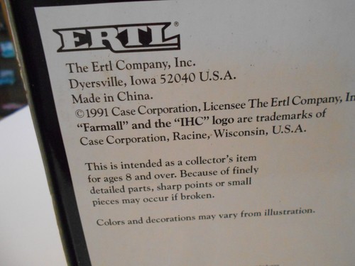 Vintage 1991 Ertl 1:16th Scale Farmall Regular Tractor, #284CO, Precision #1 NIB - Picture 7 of 22