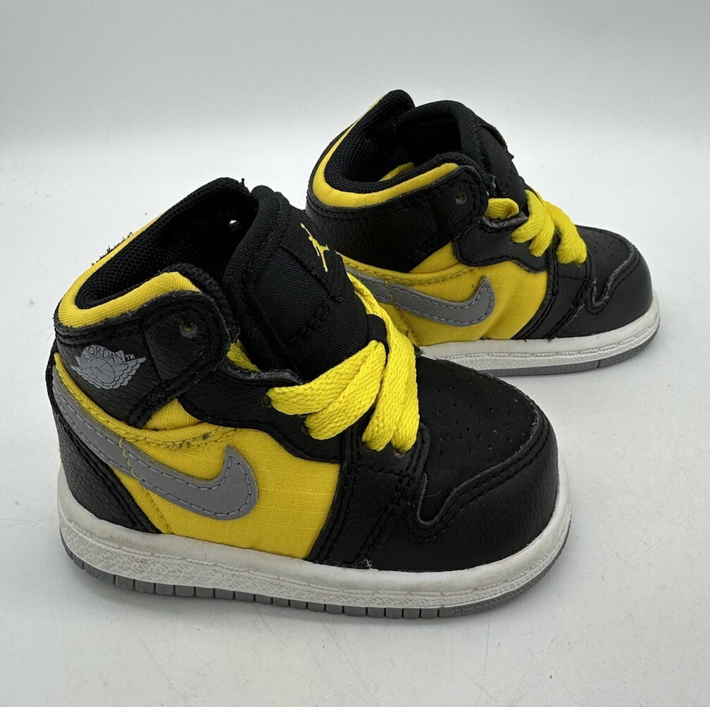 Nike Air Jordan 1 Black Yellow Infant Toddler Shoes 364773-050 Size 2.5C US 2012-image