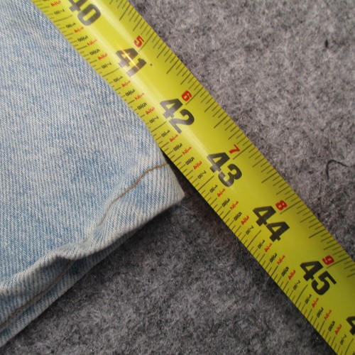 Vintage Levis 501 Jeans Mens 31x34 Light Blue Denim Button Fly Made USA 80s/90s - Picture 20 of 21