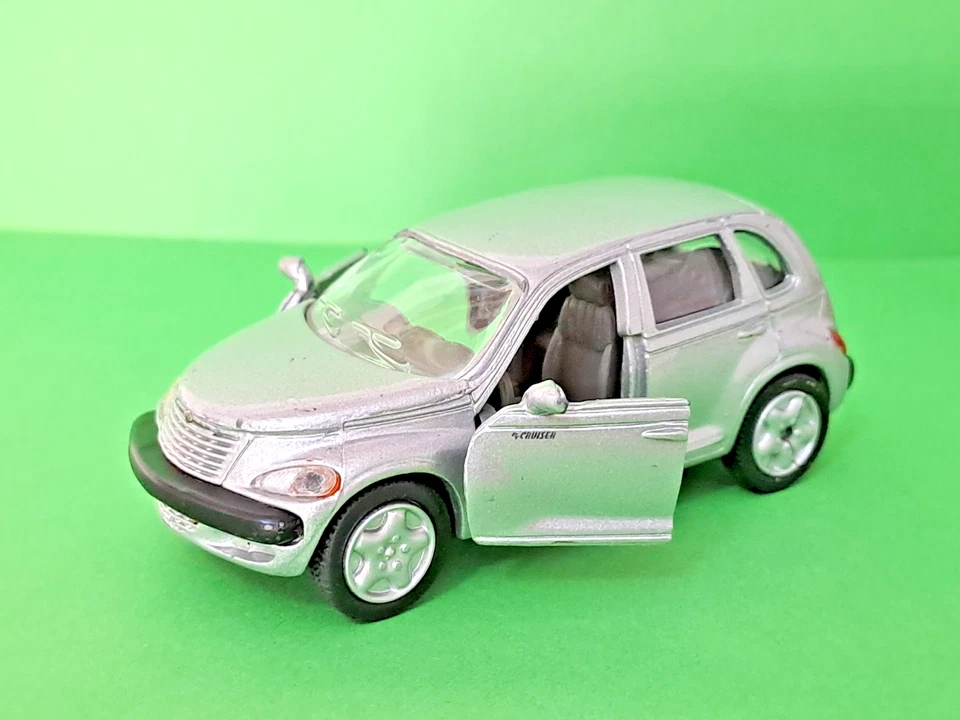 MOTORMAX - CHRYSLER PT CRUISER - 1:43 - Immagine 3 di 4