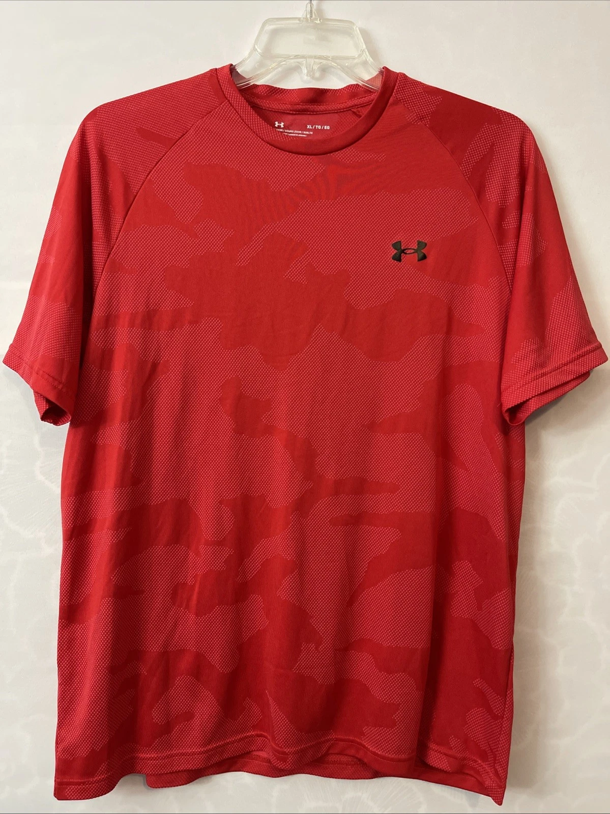 Under Armour Mens XL Red Camo Loose Lightweight Short-Sleeved Tshirt! A6452R