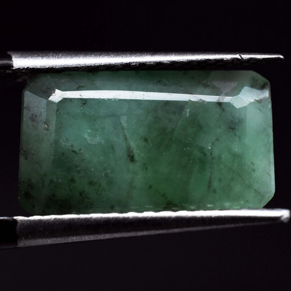 2.90ct 12.05x6.96mm Radiant Cut Natural Green Emerald Treated Gemstone, Zambia - Image 3 of 4