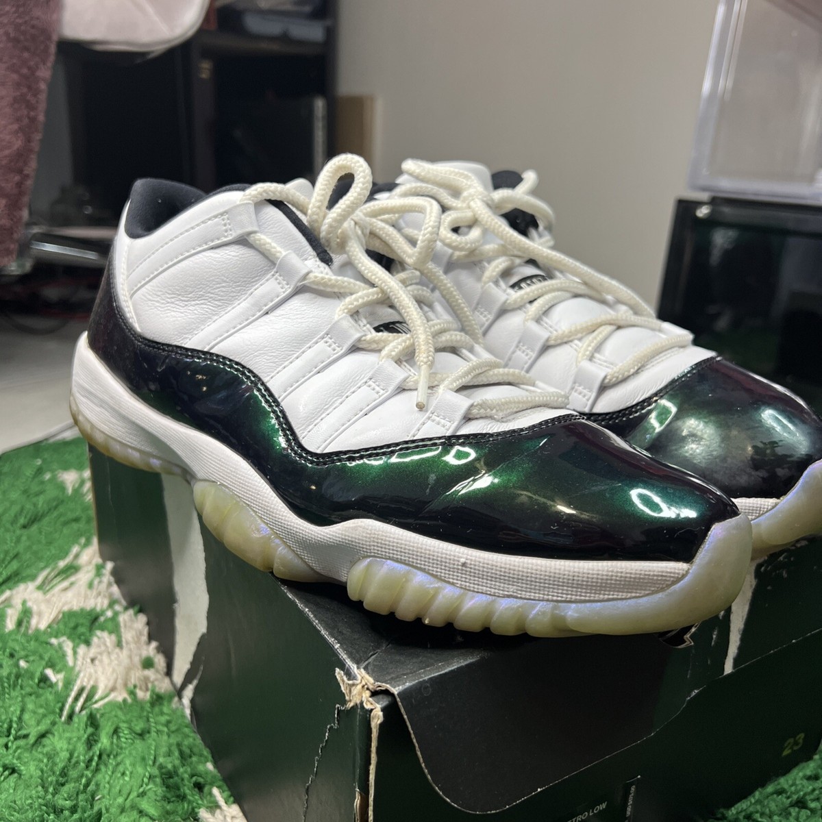 Size 11 Air Jordan 11 Retro Low Emerald 887230301097|