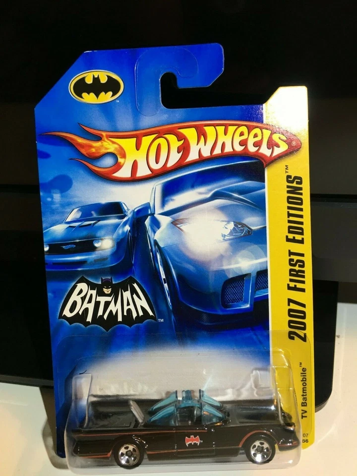BATIMÓVIL HOT WHEELS 2007 PRIMERAS EDICIONES Nº 15/36 personalizado con figuras Foto 3 de 4