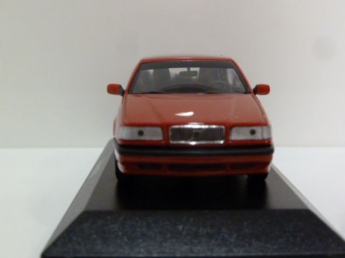 MiniChamps Volvo 850 1994 rot 1/43 - Bild 4 von 5