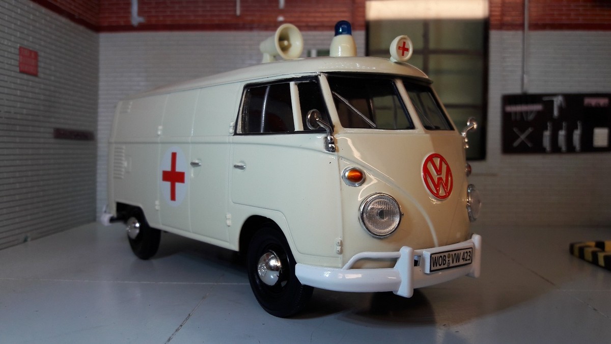 Volkswagen Ambulance モデル 855 s-l1200.jpg