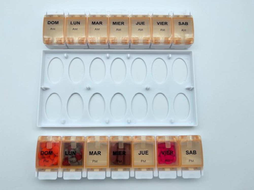 en español Spanish 7 Day, Twice a Day AM PM Weekly Spanish Pill Box Organizer eBay