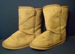 old navy fuzzy boots