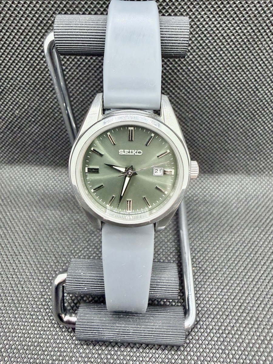 Seiko 6N22-00K0 Quartz Green Sunburst Dial Sapphire Crystal Date
