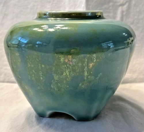 1915 Rookwood Pottery Arts & Crafts Footed Vase #1322 P Blue Green Iridescent