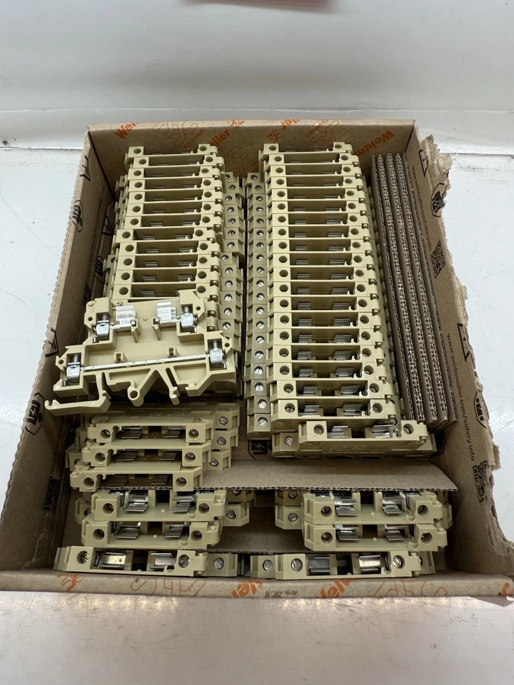 NEW Weidmuller KDKS1/EN4 TERMINAL BLOCK FEED THROUGH 500V 6.3A ( BOX OF 46) - Image 3 of 4