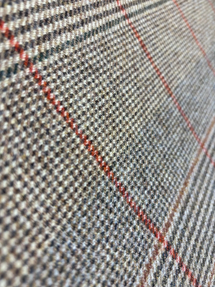 Beige Red Wool Fabric Check Remnant Wool Cushions Patchwork 2.80m x 50cm 400g - Image 3 of 4