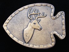 RD13103 NOS VINTAGE 1970s BIG BUCK DEER ARROWHEAD SHAPED BRASSTONE BUCKLE