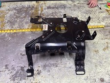 03-06 Gm Truck Floor Console Base Bracket