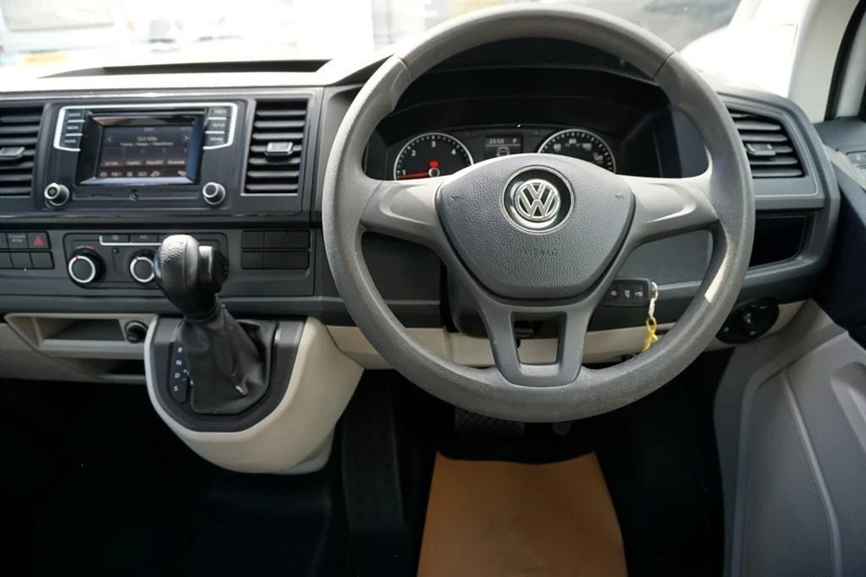 Volkswagen Transporter T30 TDI W/V BMT, Automatic, Disabled, Wheelchair - Image 4 of 4