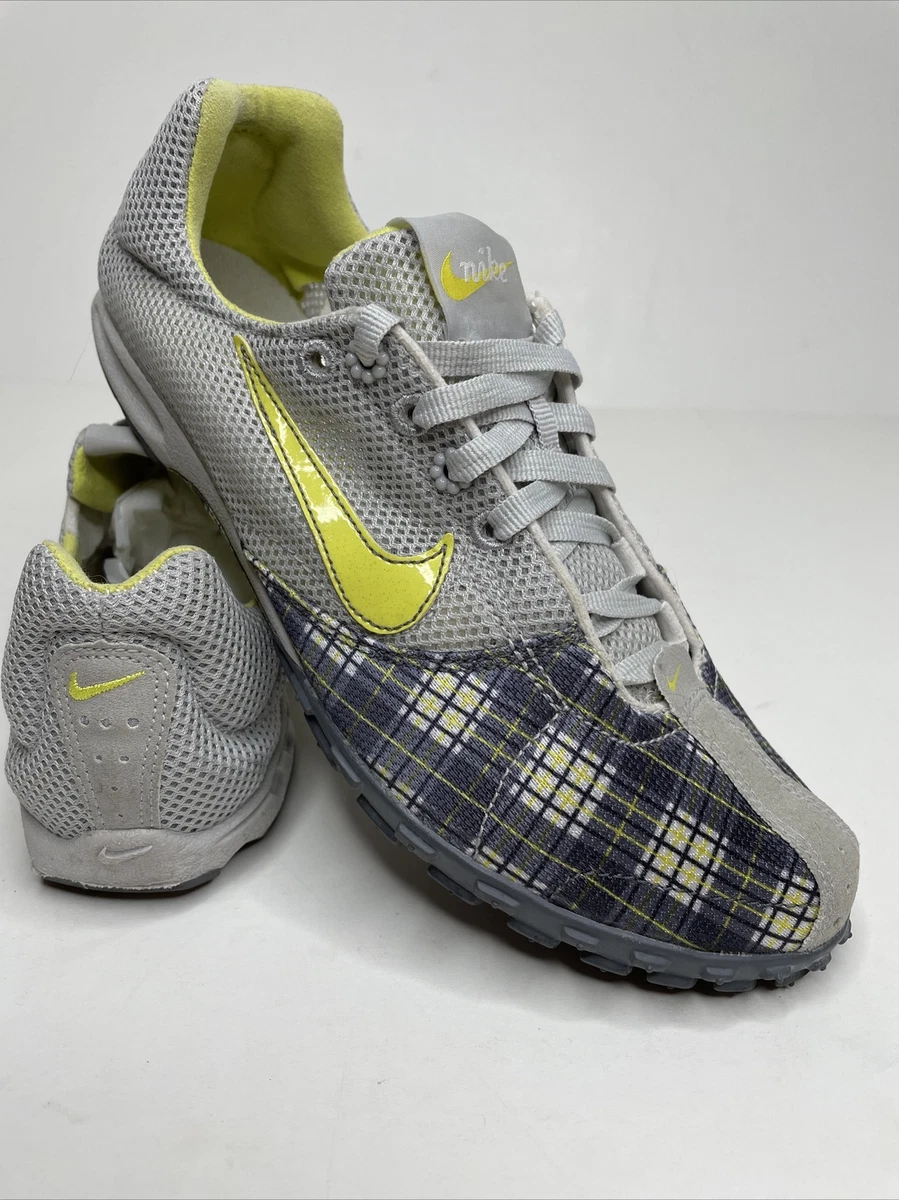 Inside sales track shoes