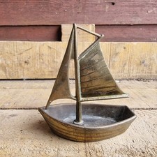 Small Collectable Vintage Flat Bottom Sail Boat Desk Paper Weight Initial "AL"