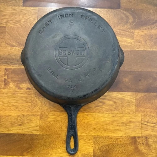 Vintage Griswold No 8 704 V Cast Iron skillet unrestored