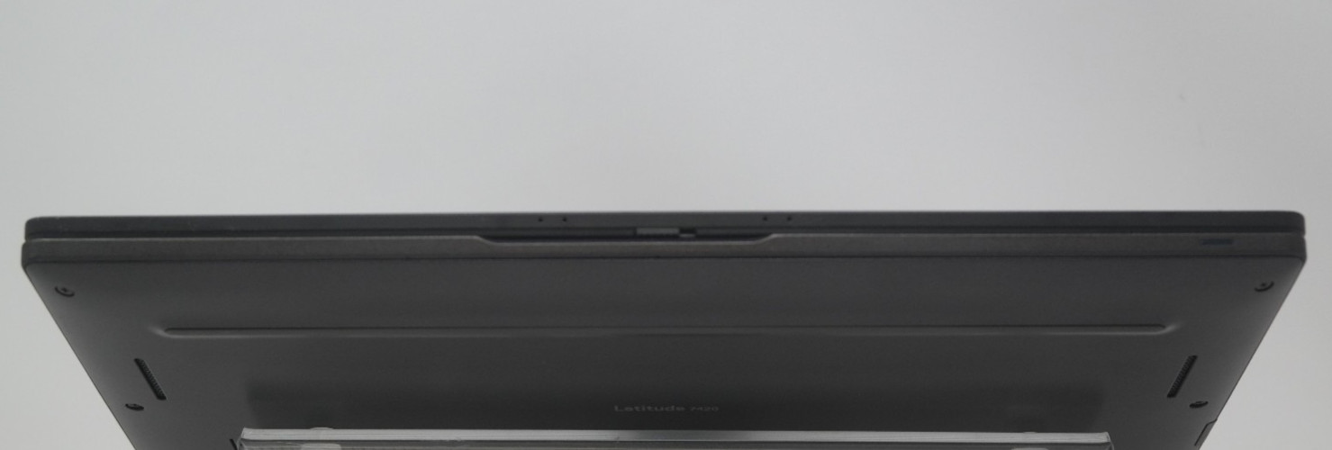 Dell Latitude 7420, 14-Inch Laptop, with Intel Core i5-1135G7, Windows 11 Pro