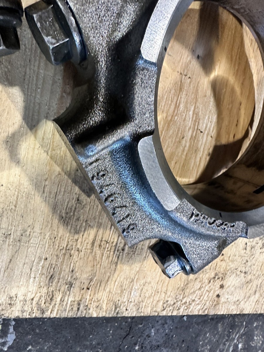 2015 Set of 6 Paccar MX13 Diesel Engine Connecting Rod/Piston 2015 Set of 6 Paccar MX13 Diesel Engine Connecting Rod/Piston