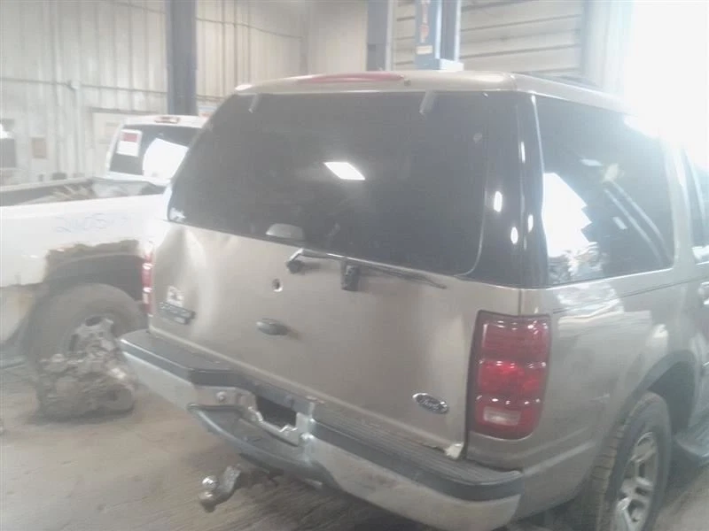 Paquete de limusina trasera con pinza de pasajero para 03-11 Lincoln & Town Car 2004435 Foto 4 de 4