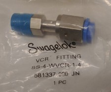 NEW SWAGELOK SS-4-WVCR-1-4 Fitting Male NPT Connector 1/4 in WVCR x 1/4 in MNPT