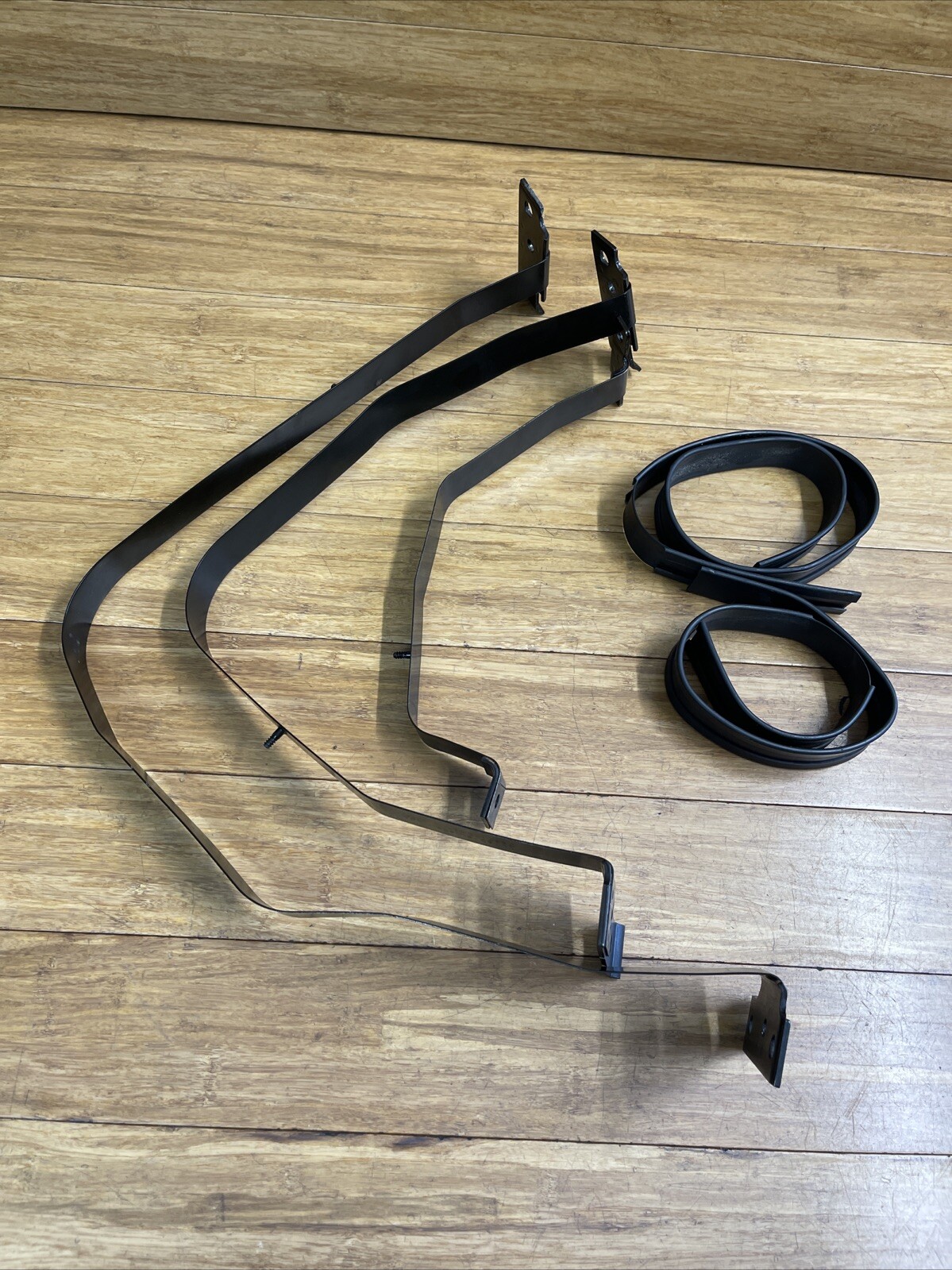 2008-2015 Audi R8 42 4.2L Fuel Gas Tank Support Strap Bracket Set of 3 OEM