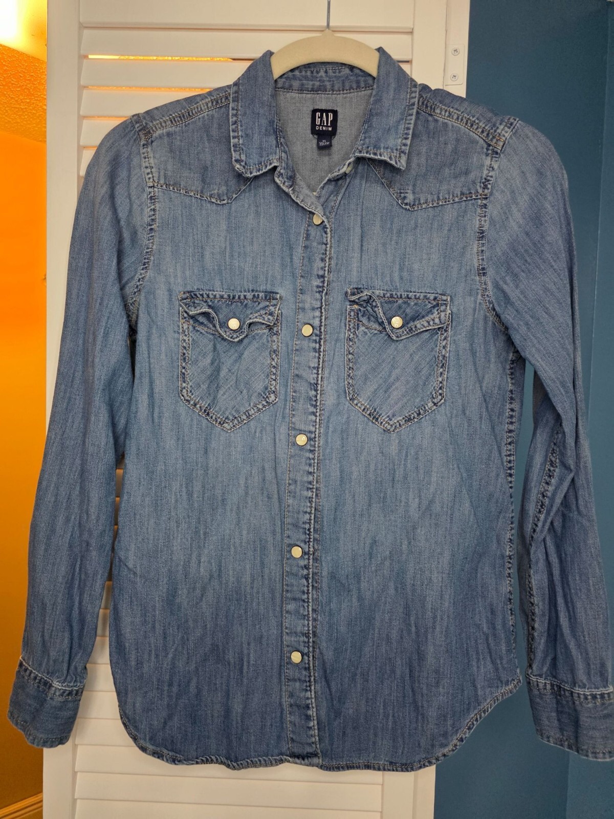 GAP EUC Classic Western Pearl Snap Button Faded D… - image 3