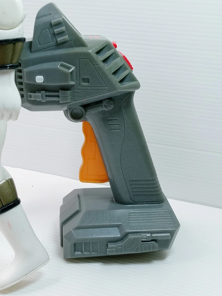 Power Rangers Fighters White Power Ranger By Tiger Electronics 1995 WORKING - Image 3 of 4