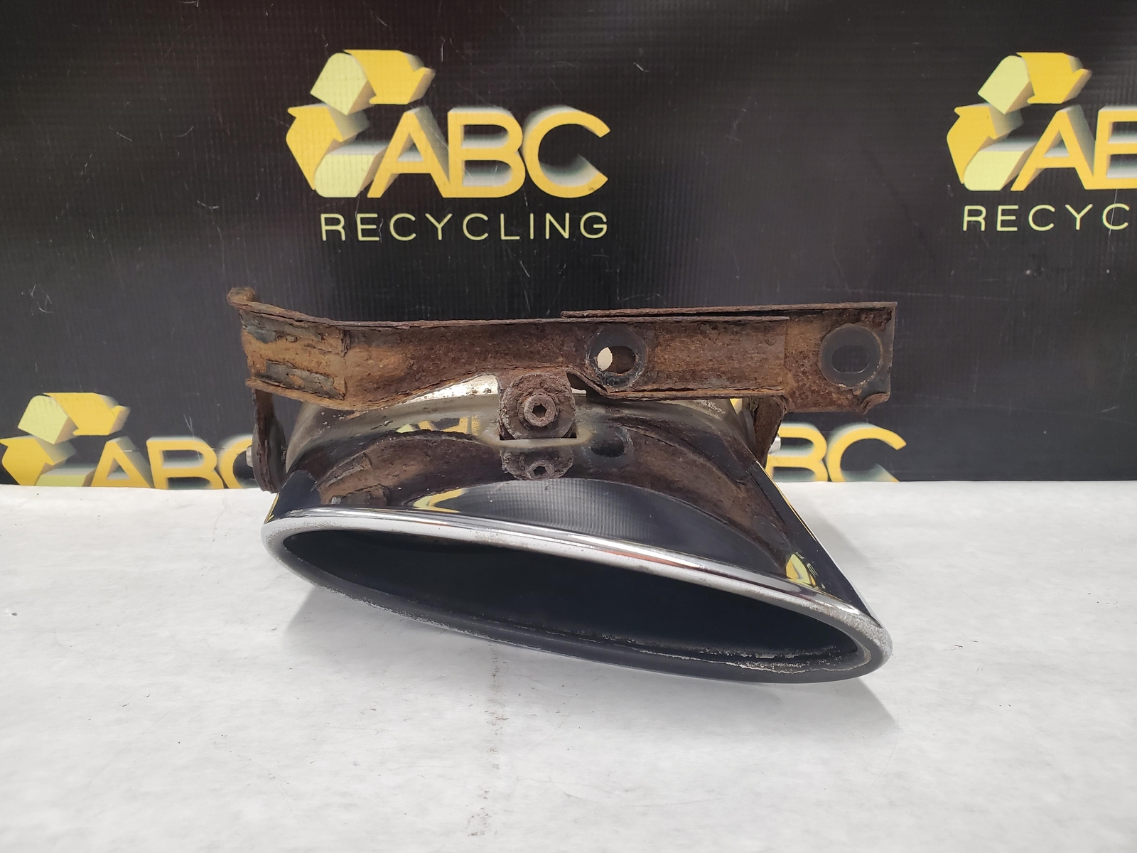 2007 Bentley Flying Spur Exhaust Tip Set (2) Left Right Chrome BENTLEY 07 OEM