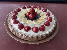 VTG Sanor Ceramics Portugal Covered Pie Dish 12”Blueberry Strawberry Fruit Bowl