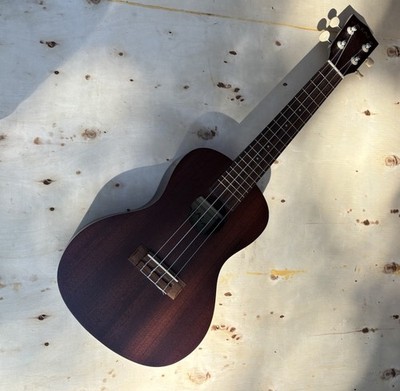 Used Kala MK-C Makala Concert Uke, Natural. With Soft Case