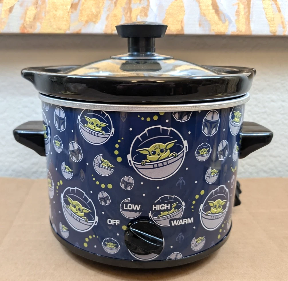 Star Wars Mandalorian Grogu 2-Quart Slow Cooker Baby Yoda Crock Pot New Open Box