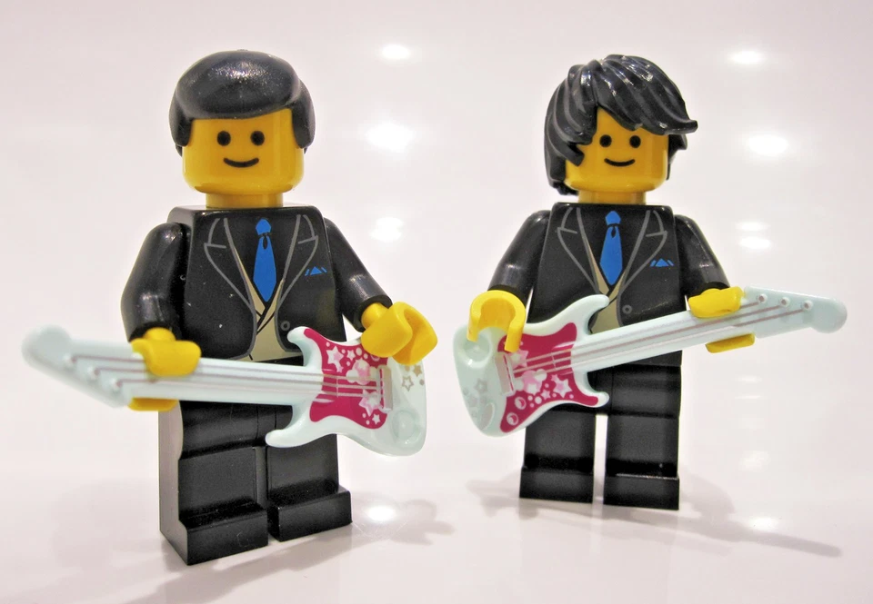 The Beatles GIFT BOX SET - 100% Genuine Lego pieces - Stage Band drums & guitars - Image 4 of 4