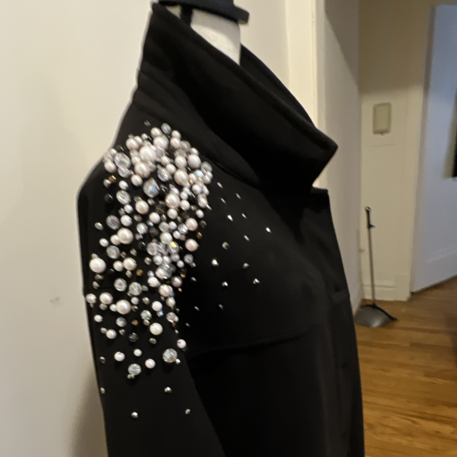 Black beaded sequin jacket with structured collar… - image 4