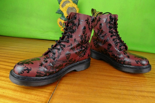 cassidy dr martens