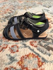 Uggs Ugg Sandals Kids Size 9 uk, Summer Sandals