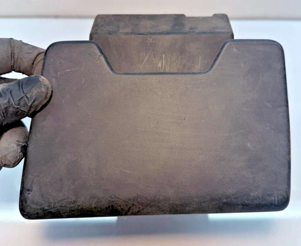 Original 1988 SAAB 900 Cenicero Carrocería Puerta Negro 9716 598 LHD41 88 C15-25 Foto 3 de 4