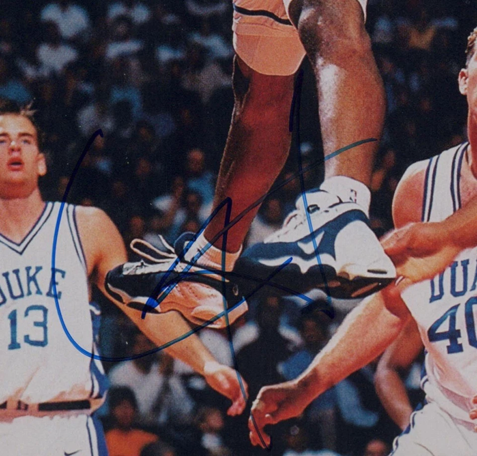 FOTO 8X10 "DUKE BLUE DEVILS" FIRMADA POR COREY MAGGETTE autografiada de la NCAA - CERTIFICADO DE AUTENTICIDAD Foto 2 de 2