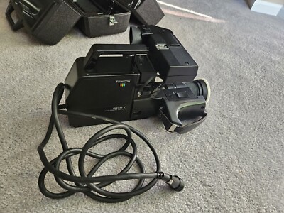 SONY HVC-F2 トリニコンカラービデオカメラ Rare Vintage Sony HVC 2400 Trinicon Color Video Camera w/ case in