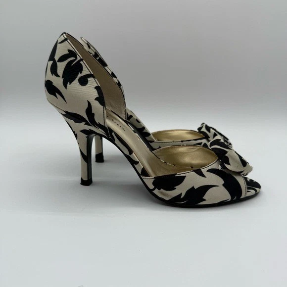 Elegantes zapatos de salón Anne Klein Peep Toe roseta negros crema florales talla 7 Foto 2 de 4