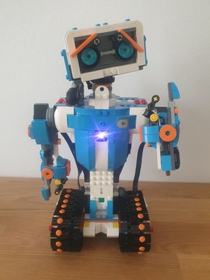 Roboter Aus LEGO Boost 17101: Programmierbares Roboticset 