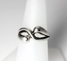 Lovely Handmade Sterling Silver Cross-Over Cast Ring Size 8 4353