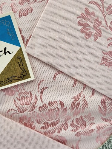 Vintage pink damask rayon square tablecloth & napkins new in box sealed - Picture 7 of 16