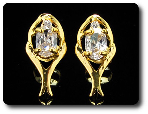 Boucles D'oreilles Avec Rubis 2x7 Mm - Monture Plaqué Or 18K, Neuves Avec étiquettes - Marque A Bijoux