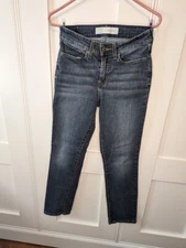 Signature Levi Strauss Mid-Rise Straight Blue Jeans Women's 29x29 (sz 6) SALE!