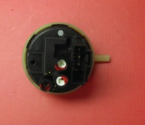 Waschmaschine HOTPOINT WMF720P UK R Druckschalter