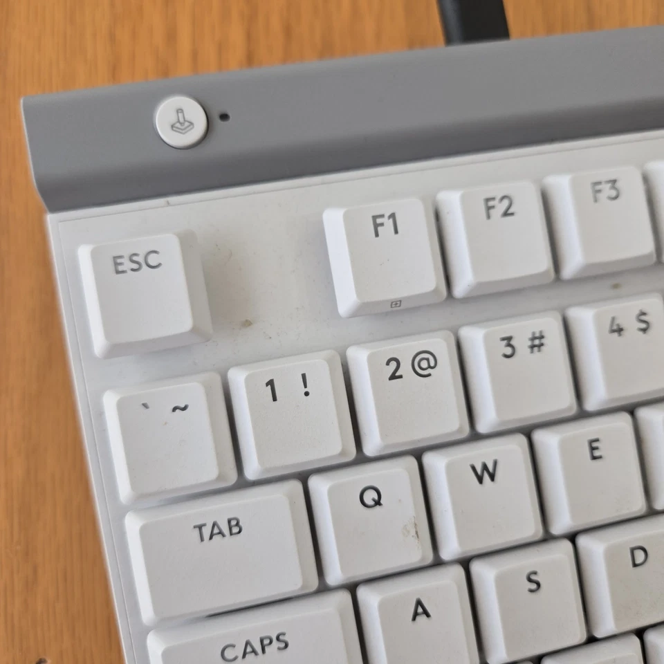 Logitech - G515 LIGHTSPEED TKL Wired Mechanical Tactile Gaming Keyboard White - Image 3 of 4